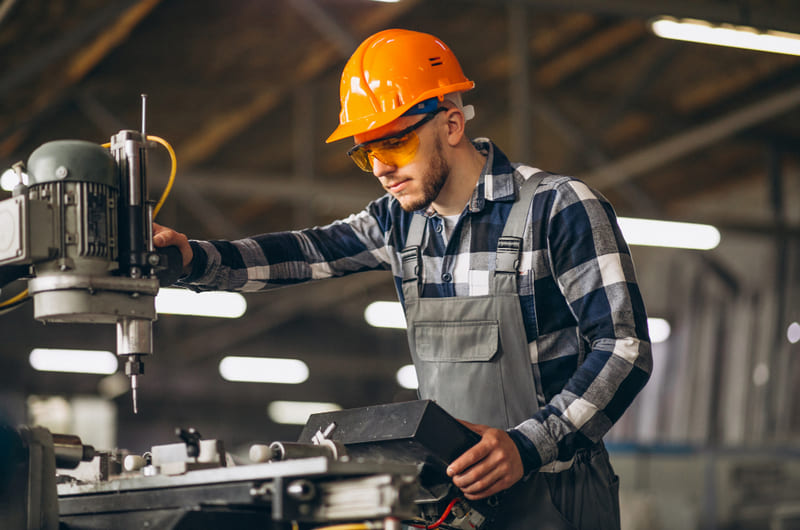 Beneficios de medir el lubricante industrial en maquinaria