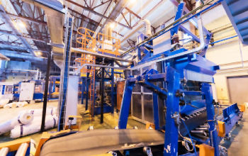 Limpiador de grasa industrial en maquinaria